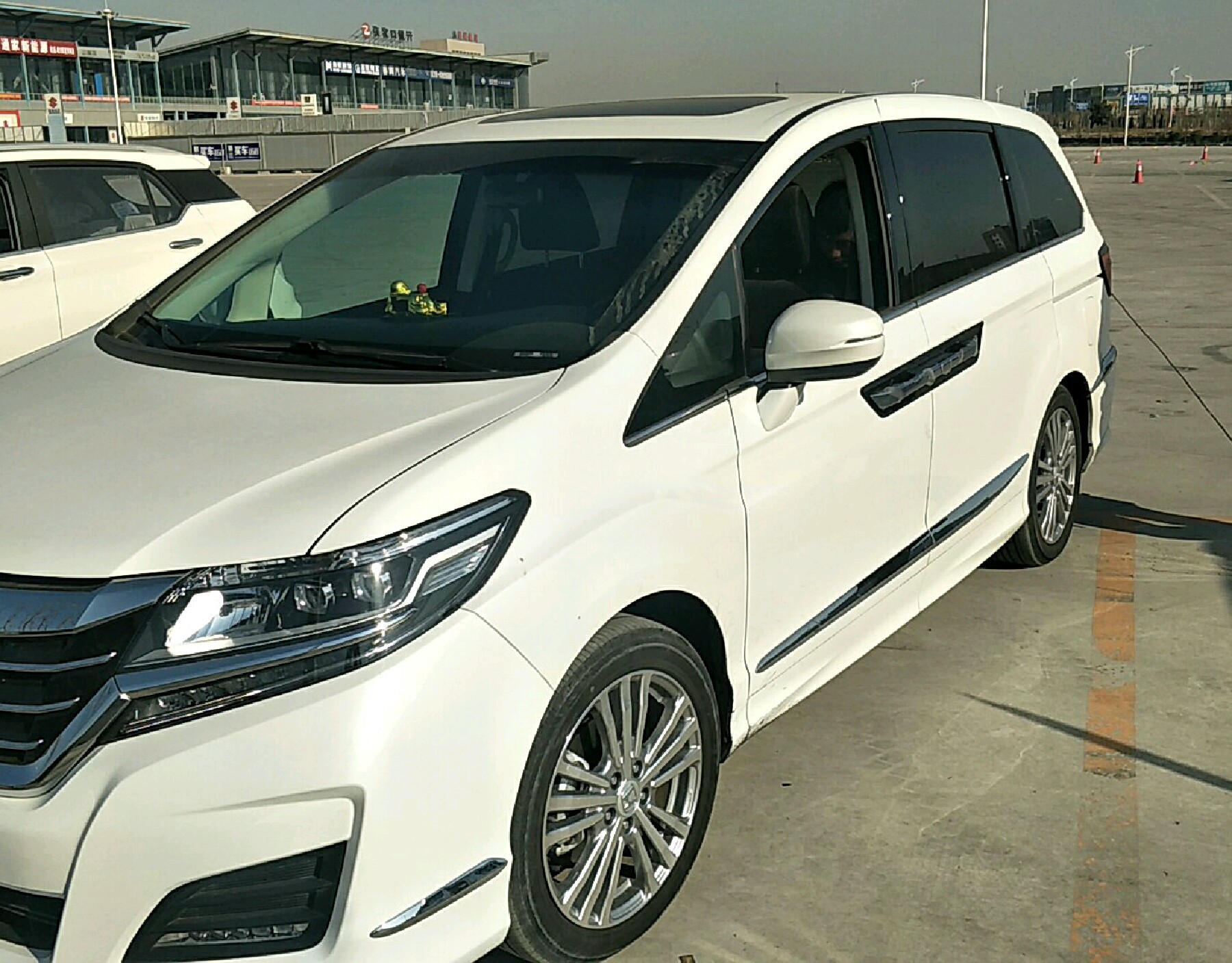 左前45度