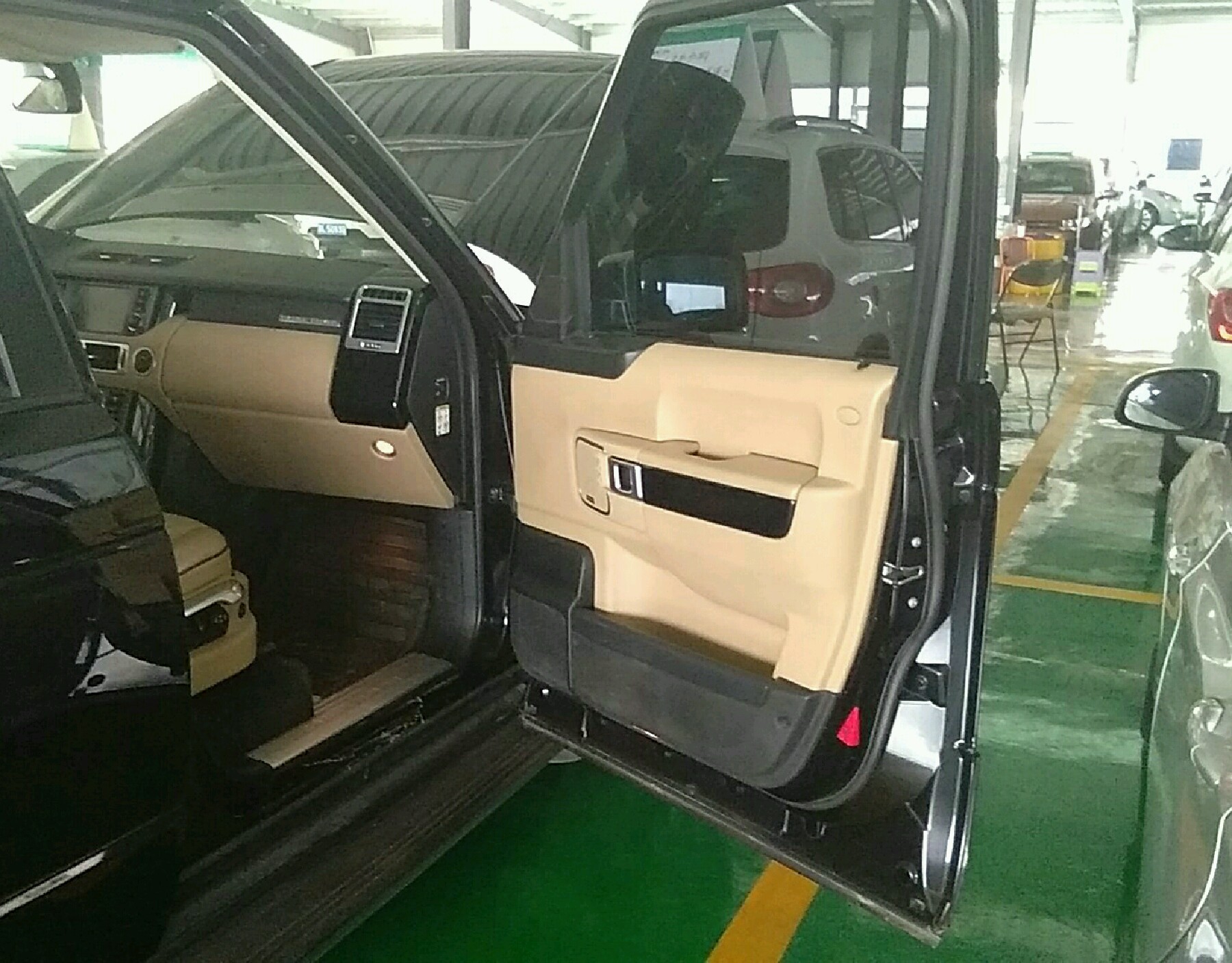 右前门
