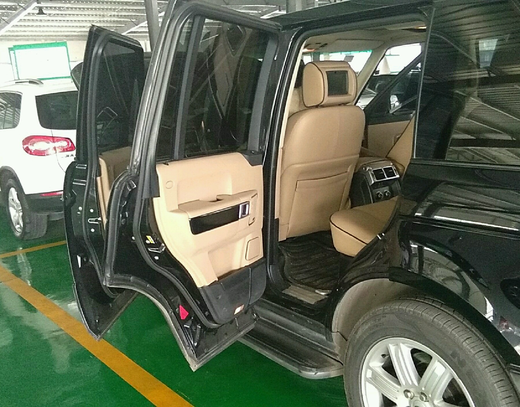 左后门