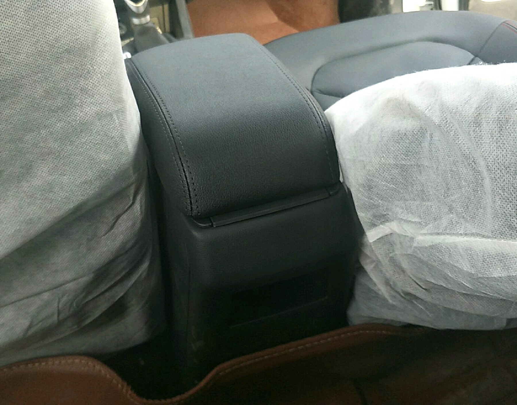 中央扶手