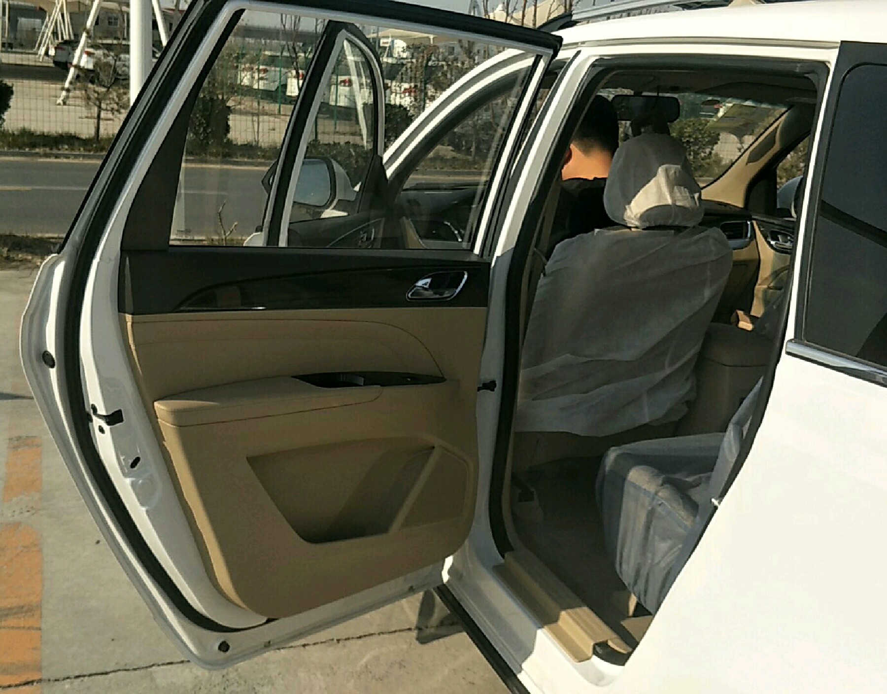 后排座椅