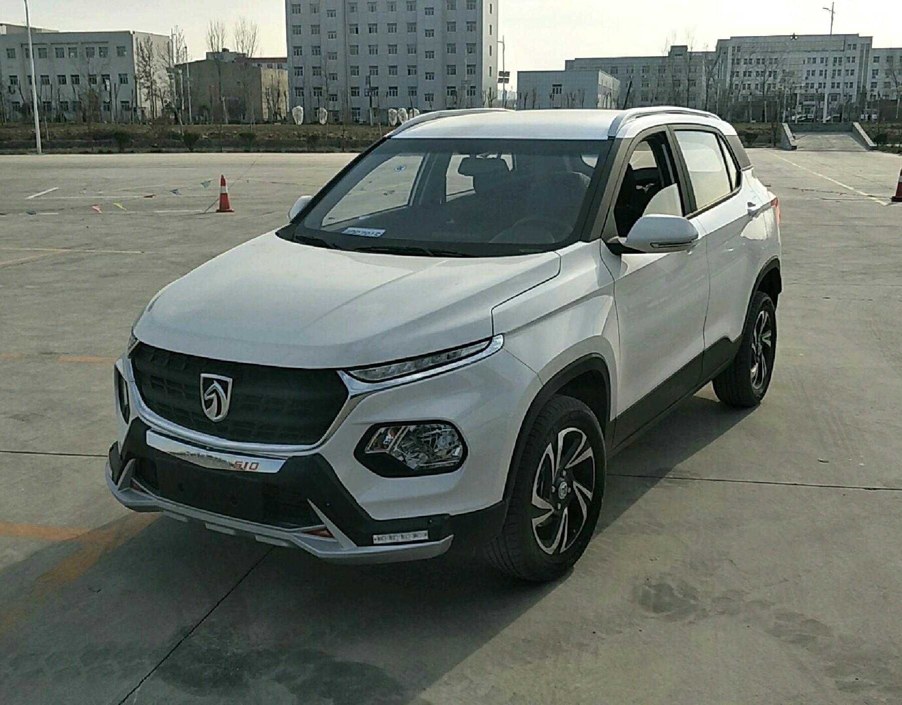 左前45度