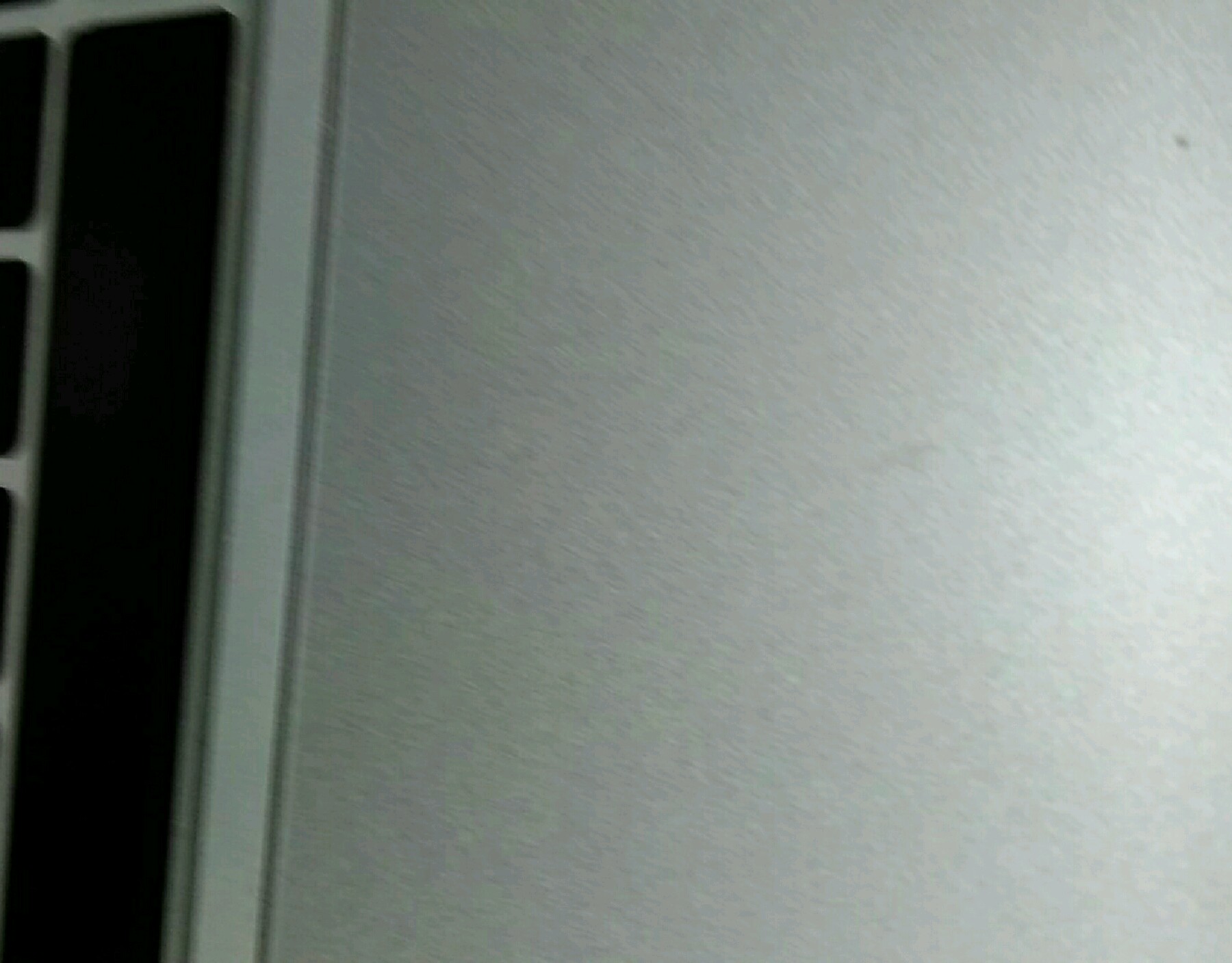 左后门铰链螺丝