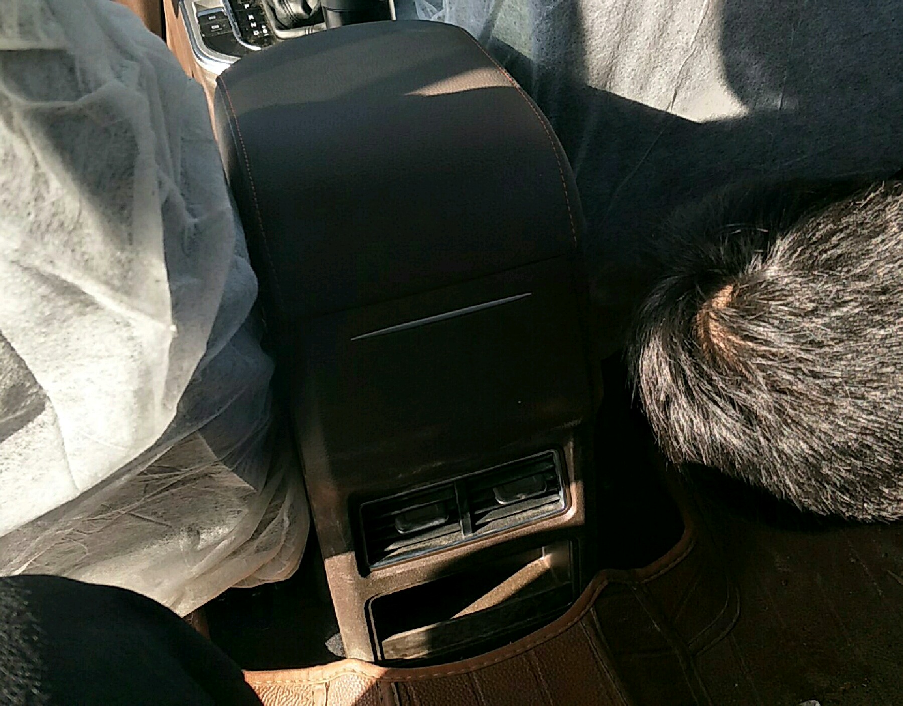 中央扶手