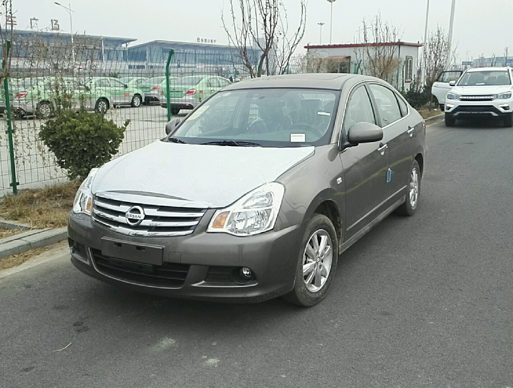 左前45度