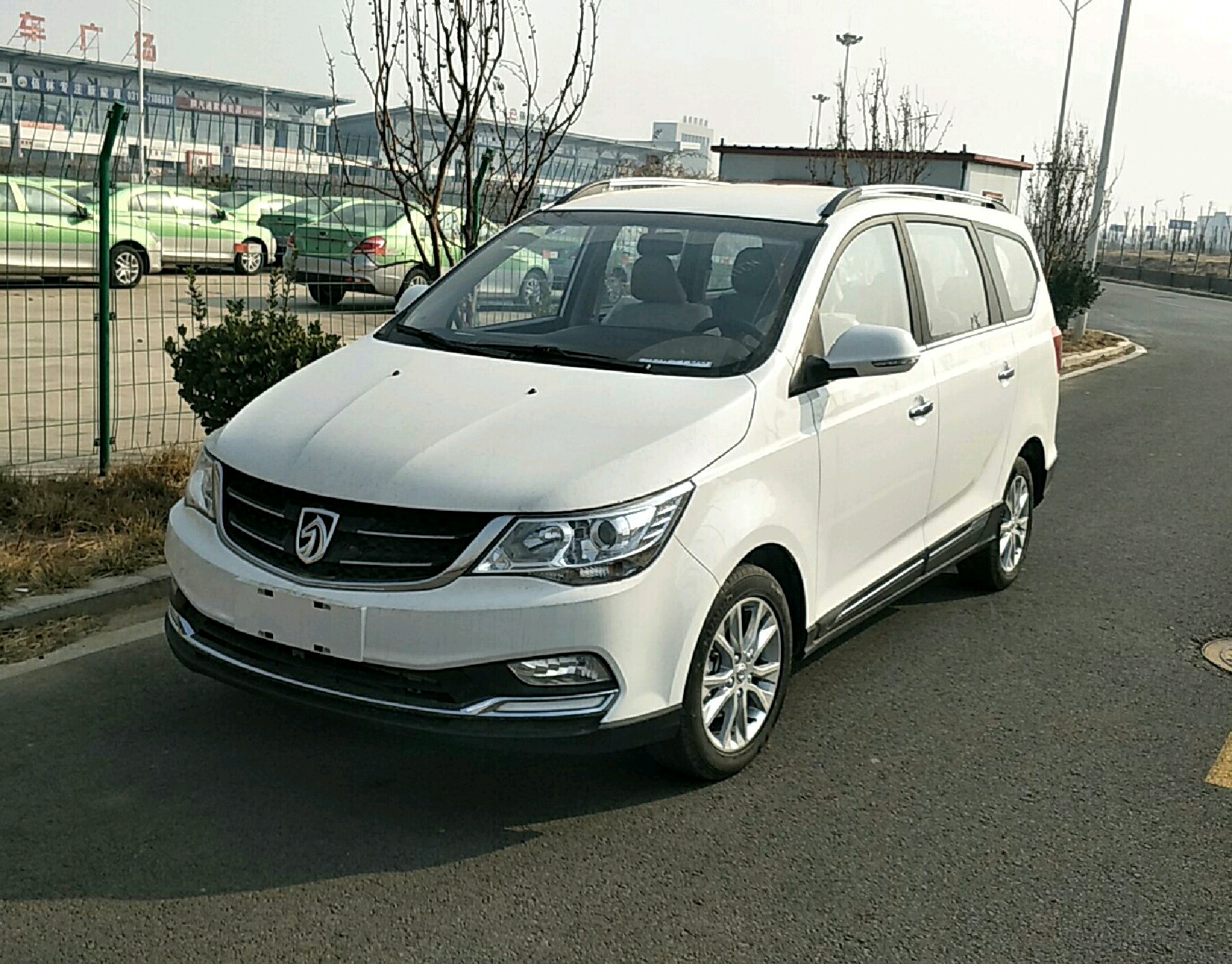 左前45度