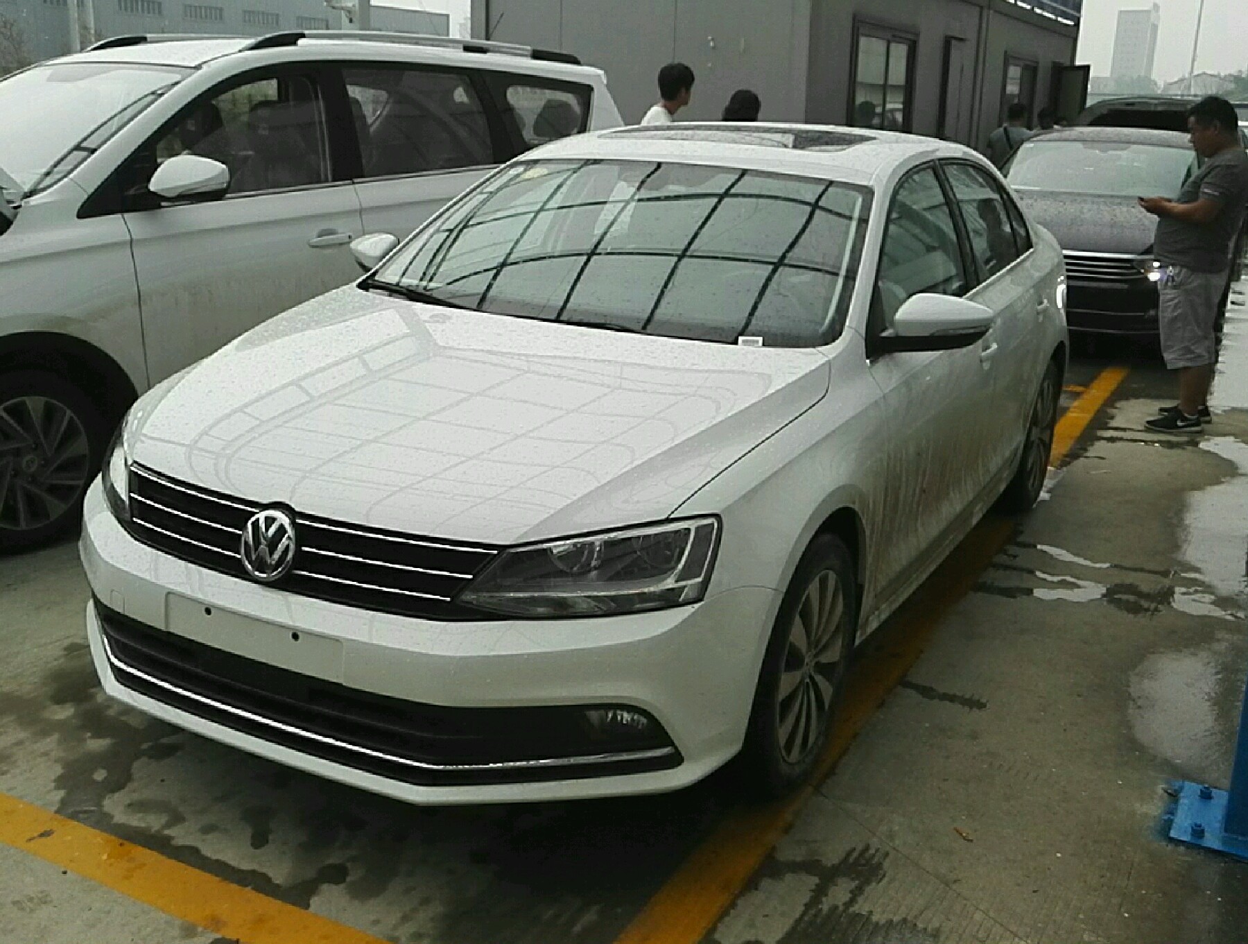 左前45度